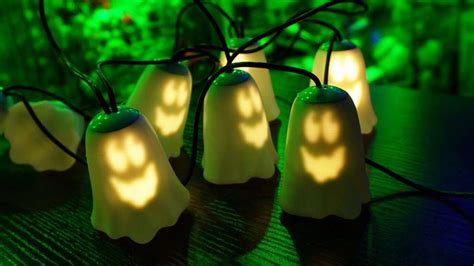 Halloween ghost lights that sing 'Ghostbusters' | UNBOXING ...
