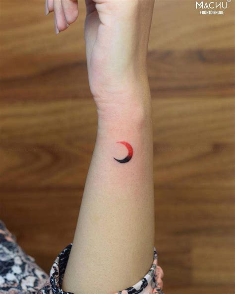 Top 59+ Best Crescent Moon Tattoo Ideas - [2021 Inspiration Guide]