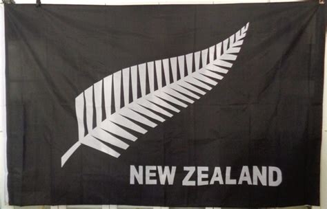 New Zealand Silver Fern Flag XL 2.4 x 1.2m - Affordable Flags