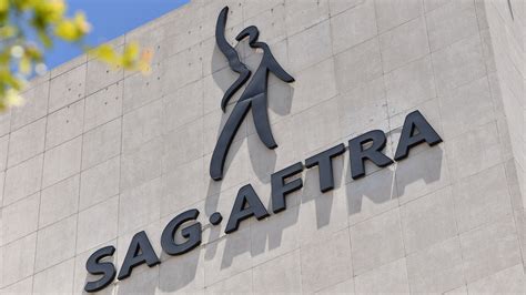 SAG-AFTRA members vote to ratify 3-year contract with studios - ABC News