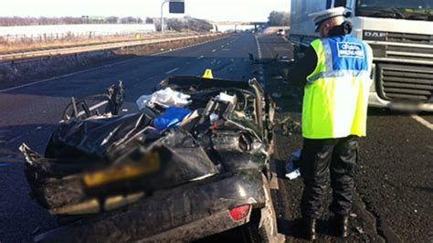 A14 crash: Suffolk woman in fatal Cambridge crash named - BBC News