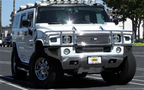 White hummer h2.jpg Desktop Background