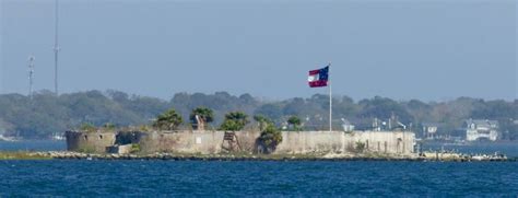 Castle Pinckney - FortWiki Historic U.S. and Canadian Forts