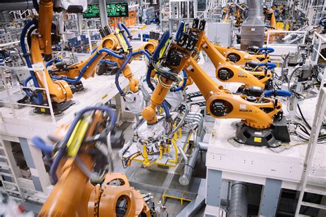 Robots in automotive manufacturing: Top 7 applications - AutoTech News