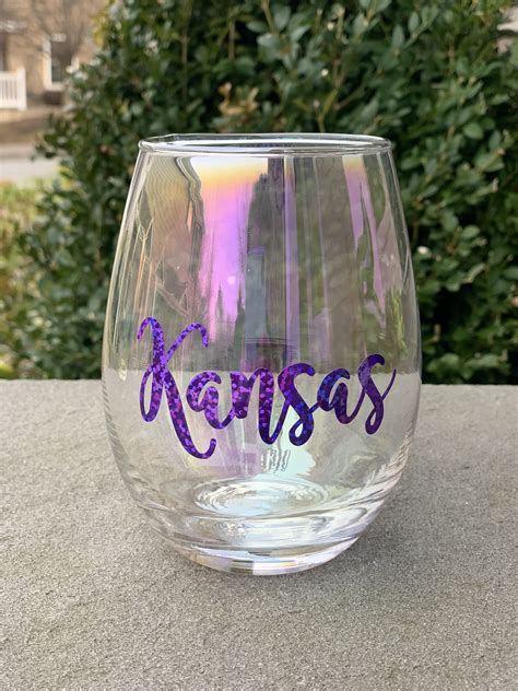 Personalized Iridescent Stemless Wine Glass - Etsy | Stemless wine glass, Personalized wine ...