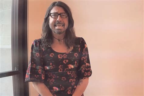 Watch: Dave Grohl’s Death Metal Cover of Lisa Loeb’s ‘Stay’