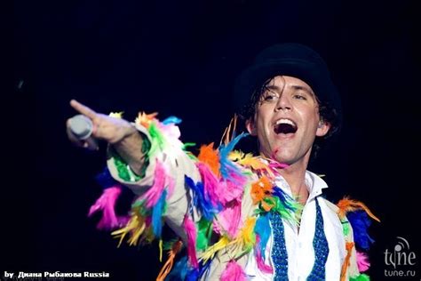 Mika live - Mika Photo (19429557) - Fanpop