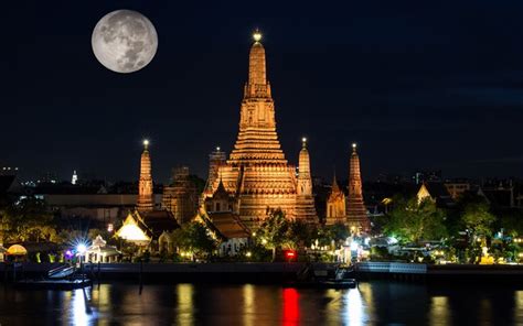 Download wallpapers Wat Arun, Temple of Dawn, Buddhist temple, night ...