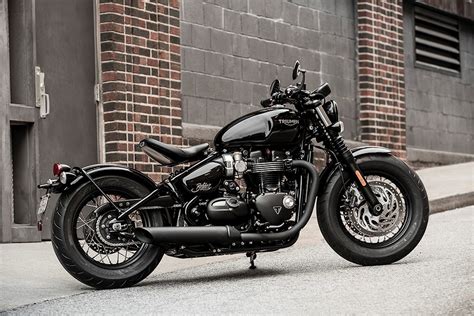 2018 Triumph Bonneville Bobber Black unleashed! - BikesRepublic