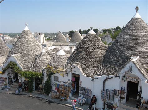 Alberobello - Italy - Image Abyss