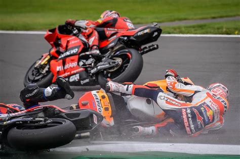 In photos: Marc Marquez and Martin’s crash sequence | Motorcycle News