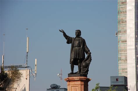 Statue of Indigenous woman to replace Columbus statue in Mexico City