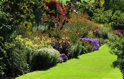 Falkland Palace & Garden, information, hotels nearby - Great British Gardens