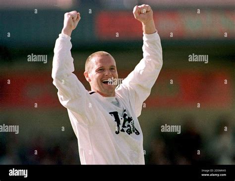 Paul Gascoigne celebrates a goal Stock Photo - Alamy