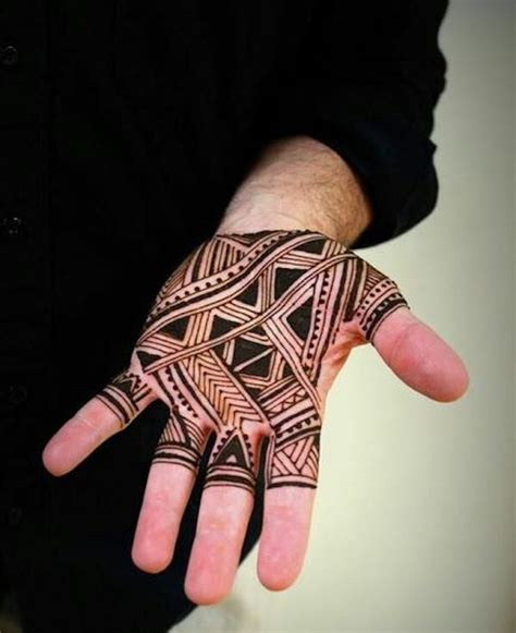 Fuss Free Mehndi Designs for Groom to Surprise Their Better Half