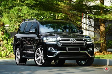 Black Toyota Land Cruiser Offers Plenty of Luxury and Features | Toyota ...