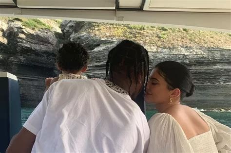 Kylie Jenner sends fans wild with romantic Travis Scott snap on Father ...