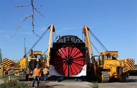 UP: Historic Rotary Snowplow Receives Warm Welcome in Roseville