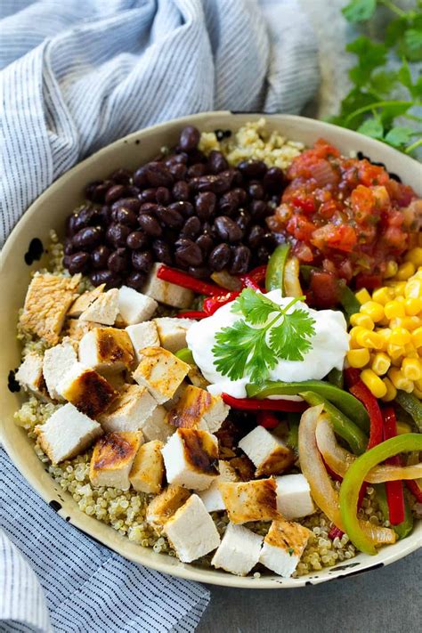 Easy Mexican Chicken Quinoa Bowl | Healthy Fitness Meals