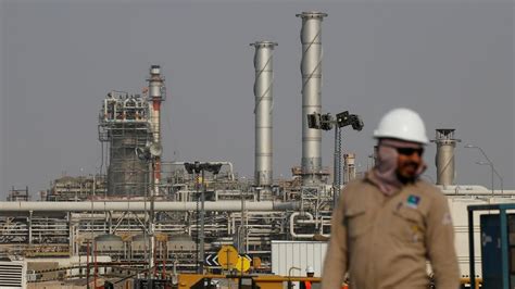 Saudi Aramco discovers two new oil and gas fields - News | Khaleej Times