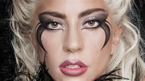 Check out these 6 eye makeup looks that make Lady Gaga more stunning ...