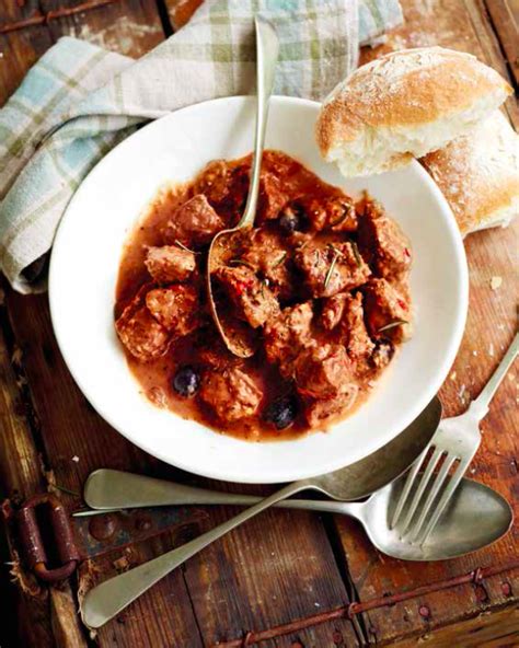 Jan Braai's Beef Trinchado potjie recipe | Braai.com | Braai recipes, Recipes, Beef