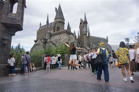 A Magical Guide to The Wizarding World of Harry Potter, Japan