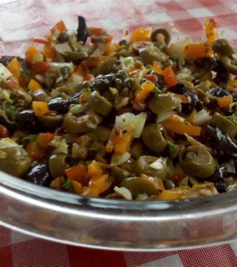 Piehole Midwest: A New Orleans Specialty: Muffuletta Olive Salad Recipe