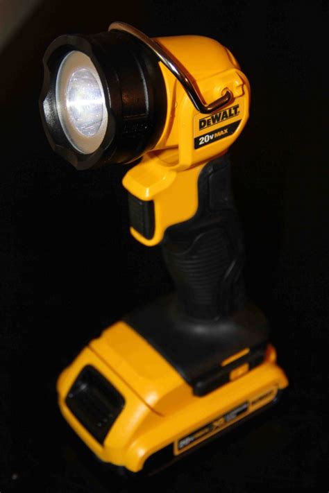 DEWALT DCL040 20 Volt LED Flashlight Review - A Concord Carpenter
