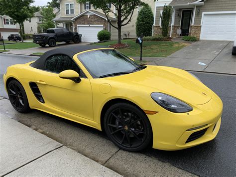 First Porsche! 718 Boxster in Racing Yellow : r/Porsche