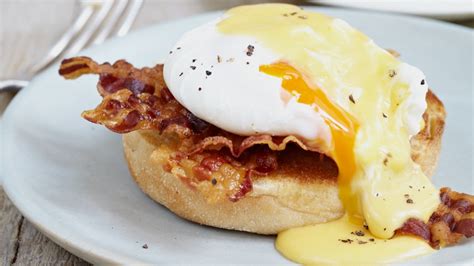 Eggs Benedict recipe - Netmums