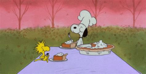 10 Ways Snoopy Won The Thanksgiving Game