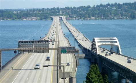 File:I-90 floating bridges looking east.JPG - Wikipedia