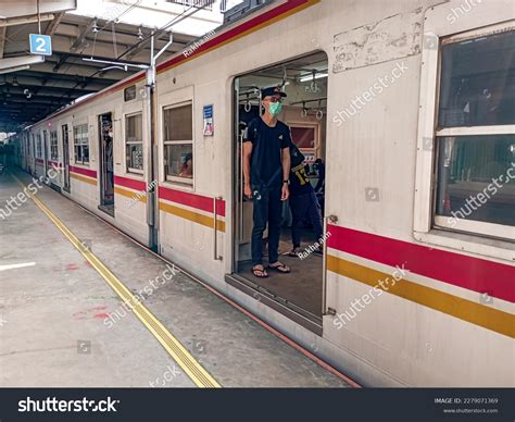 Commuter Line Krl Electric Trains Currently Stock Photo 2279071369 ...