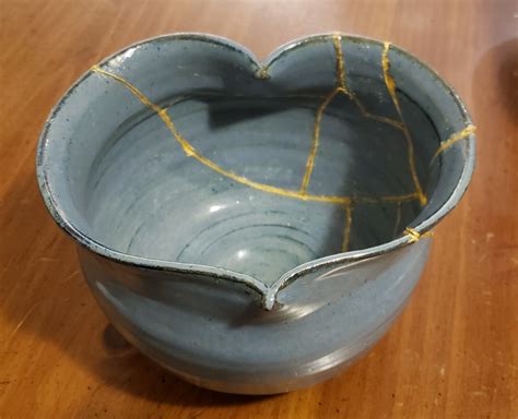 DIY Japanese Kintsugi Pottery Repair | ThriftyFun