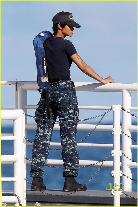 Photo: taylor kitsch battleship rihanna 05 | Photo 2477279 | Just Jared: Entertainment News