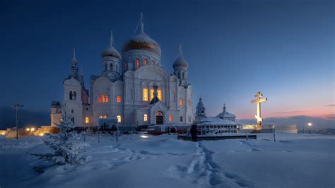 2560x1440 Resolution Dome Monastery Russia Temple in Winter 1440P Resolution Wallpaper ...