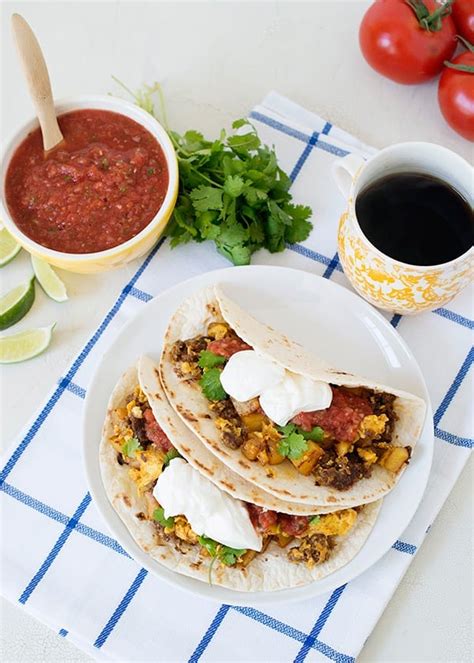 Easy Breakfast Tacos Recipe | Baked Bree