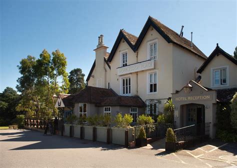 Worplesdon Place Hotel - Guildford - book your hotel with ViaMichelin