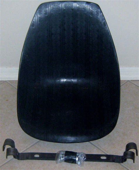 Purchase ULTRALIGHT GO KART SEAT NEW WITH MOUNTING HARDWARE in Wittmann, Arizona, US, for US $50.00