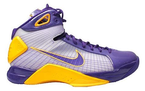 Kobe Bryant Shoes Pictures: Nike Hyperdunk Kobe Bryant PE - Lakers ...