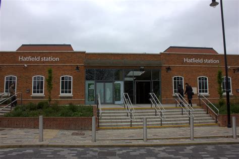 Hatfield Station © Robert Eva :: Geograph Britain and Ireland