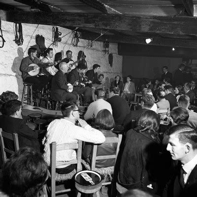 Ballad singing, Abbey Tavern, Howth, County Dublin. | Europeana