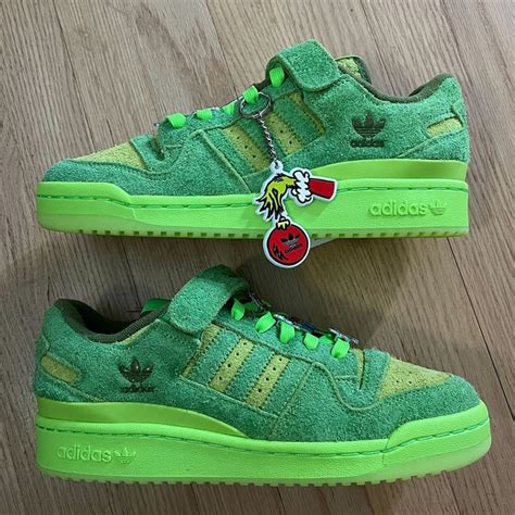 【国内 12/1 発売】The Grinch x adidas Originals FORUM LOW (グリンチ アディダス オリジナルス フォーラム ロー) [HP6772] | Fullress