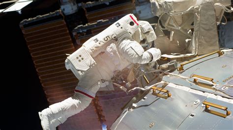 Q&A: Human spaceflight is a risk worth taking, says ESA head – Horizon Magazine Blog