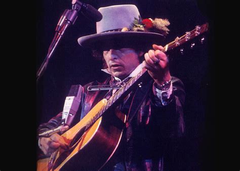 Bob Dylan's "Concert for Bangladesh" Guitar Up for Auction - zZounds ...