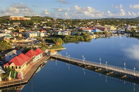 St. John, Antigua a Barbuda, Karibské moře, Nejlepší destinace pro plavbu lodí, Plavby lodí po ...