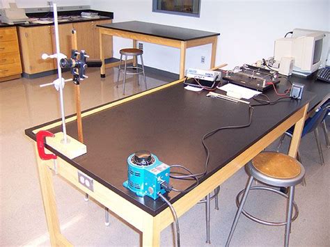 Physics Labs | Physics lab, Physics experiments, Solar system projects