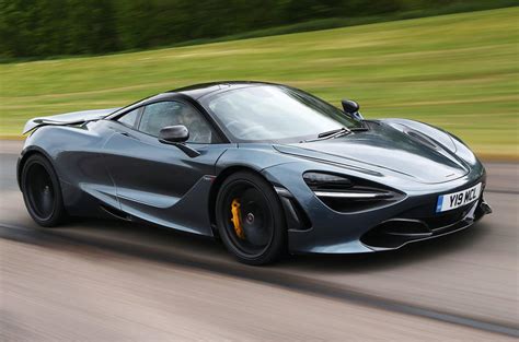 2. McLaren 720S - Technology