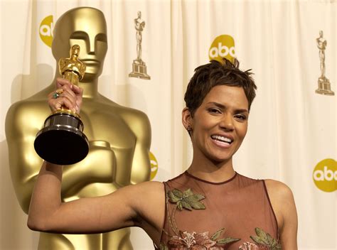 And the Award Goes To … : The Oscars Quiz | Halle berry, Oscar wins ...